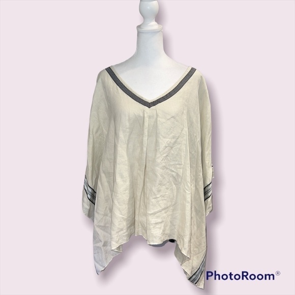 Peck & Peck Linen Cream Poncho with Black Trim Details  Size Large - Picture 2 of 7